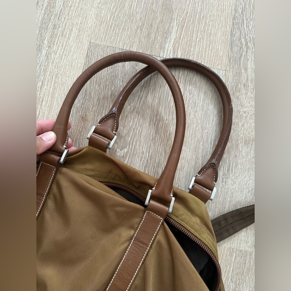 Prada duffle bag - Picture 4 of 12